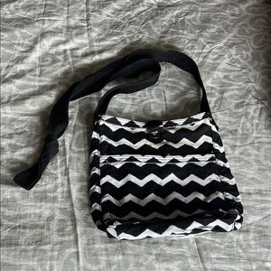 Thirty One Chevron Black and White Shoulder Bag